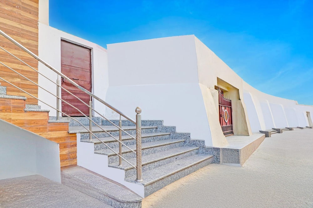 Saver Single Sunshine Guest House