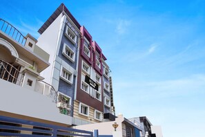 House | Exterior - Classic With Balconyaviral Residency (Dehradun)