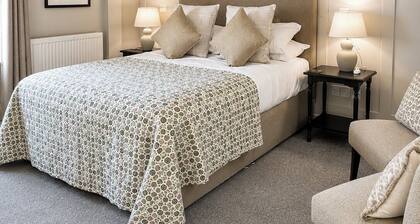 Raven Suite - 8 | Central Location