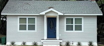 Two bedroom house less than 10 minutes from UF campus and Shands hospital