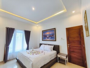 1 bedroom, WiFi, bed sheets - Bali Lovina Karuna Villa near beach (Kabupaten Buleleng)