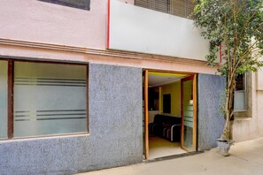 House | Exterior detail