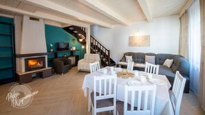 Dining - Holiday Home Close to the Beach, Summer Pool (Leba)