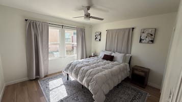 2 chambres, fer et planche à repasser, Wi-Fi, draps fournis