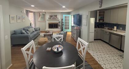 Enjoyable 3-bedroom Beach Retreat with a private outdoor shower