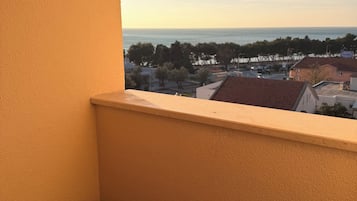 Luxury-Apartment, Balkon, Bergblick | Terrasse/Patio