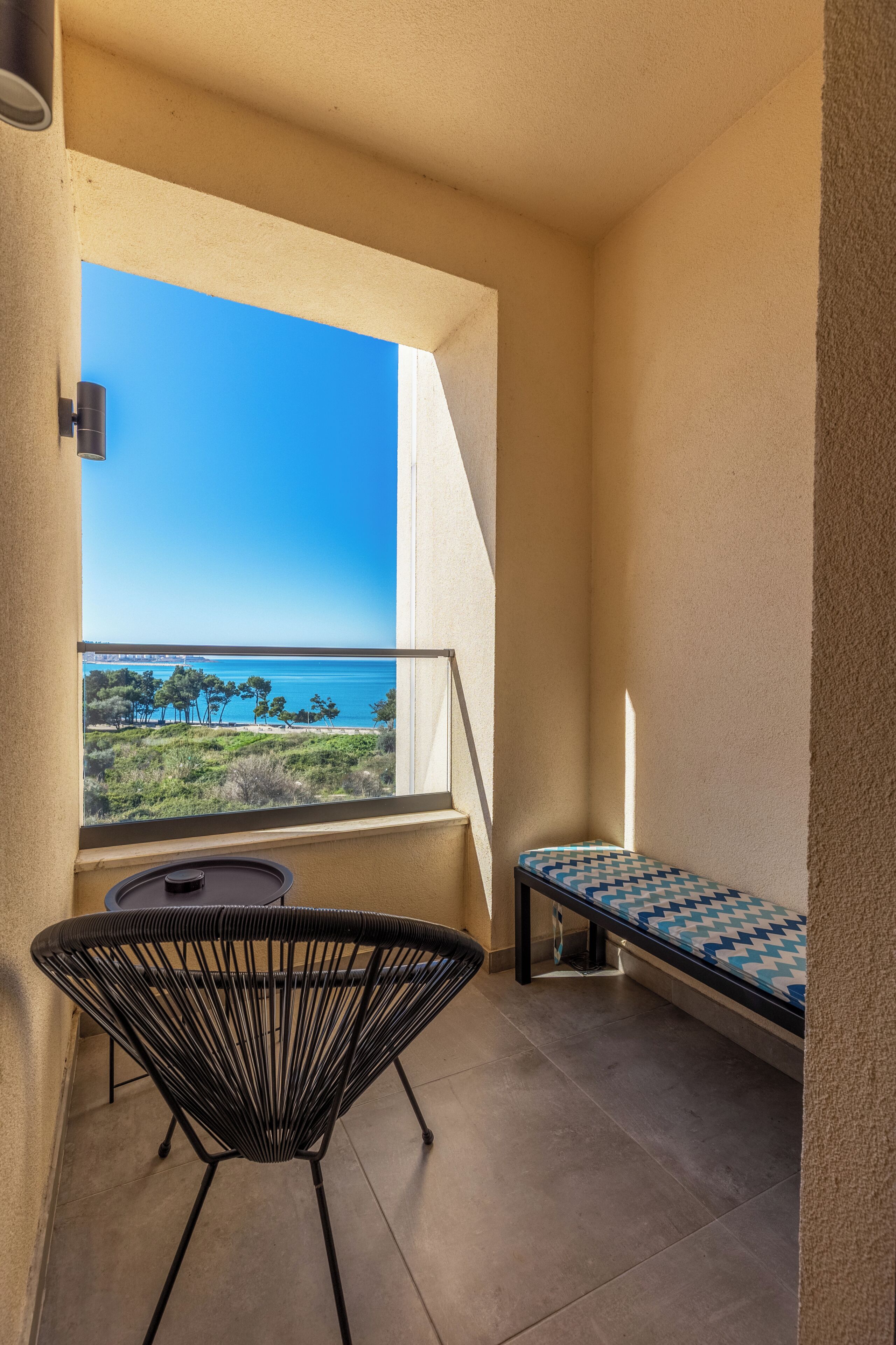 Luxury Apartment, Balcony, Sea View | Interior