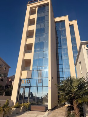 Exterior - XIO Apartments (Bar)
