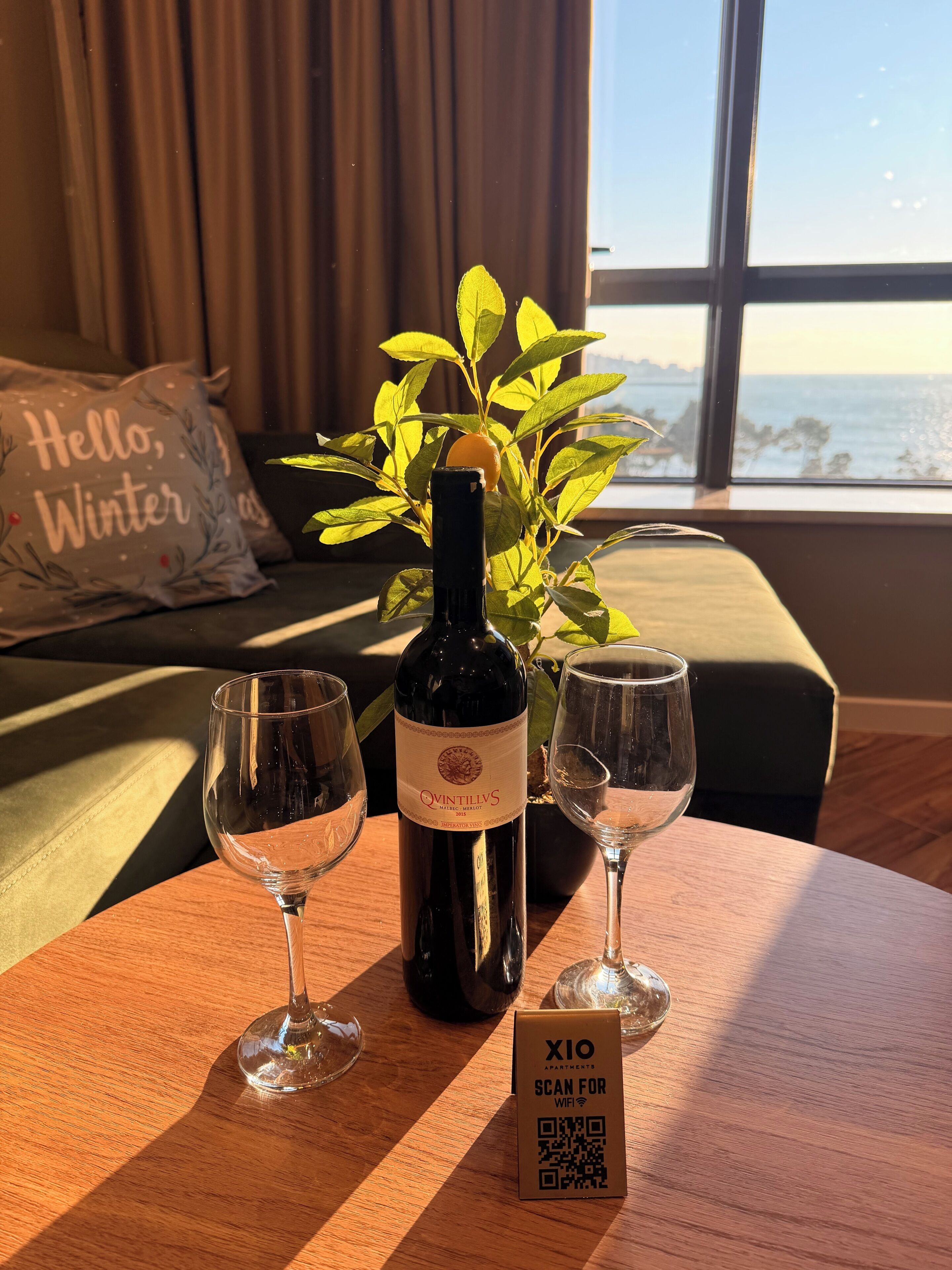 Luxe appartement, balkon, uitzicht op zee