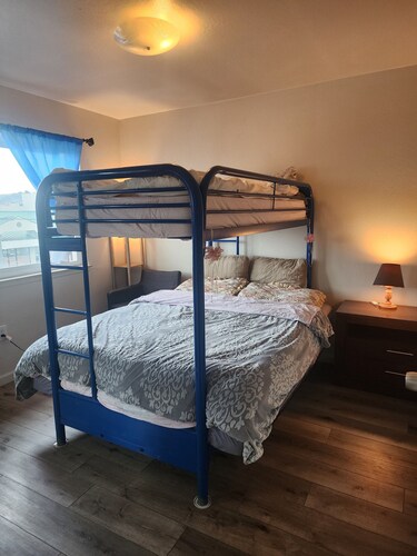 Beautiful 2-bedroom apartment in San Bruno perfect for your stay