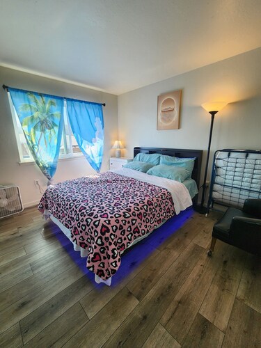 Beautiful 2-bedroom apartment in San Bruno perfect for your stay
