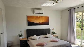 4 Schlafzimmer, Bügeleisen/Bügelbrett, Reisekinderbett, kostenloses WLAN