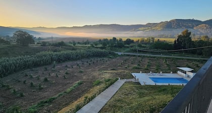 Lakeview Villa: Pool,Jacuzzi, Sauna, Outdoor Kitchen, Pizza Oven & Starry Dining