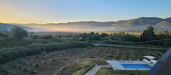 Lakeview Villa: Pool,Jacuzzi, Sauna, Outdoor Kitchen, Pizza Oven & Starry Dining