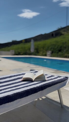 Lakeview Villa: Pool,Jacuzzi, Sauna, Outdoor Kitchen, Pizza Oven & Starry Dining