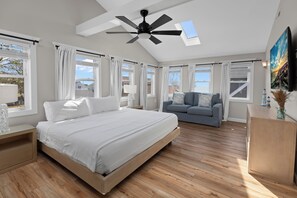 Room - Experienced host's new VRBO: Bayside Blessings! (Lower Township)