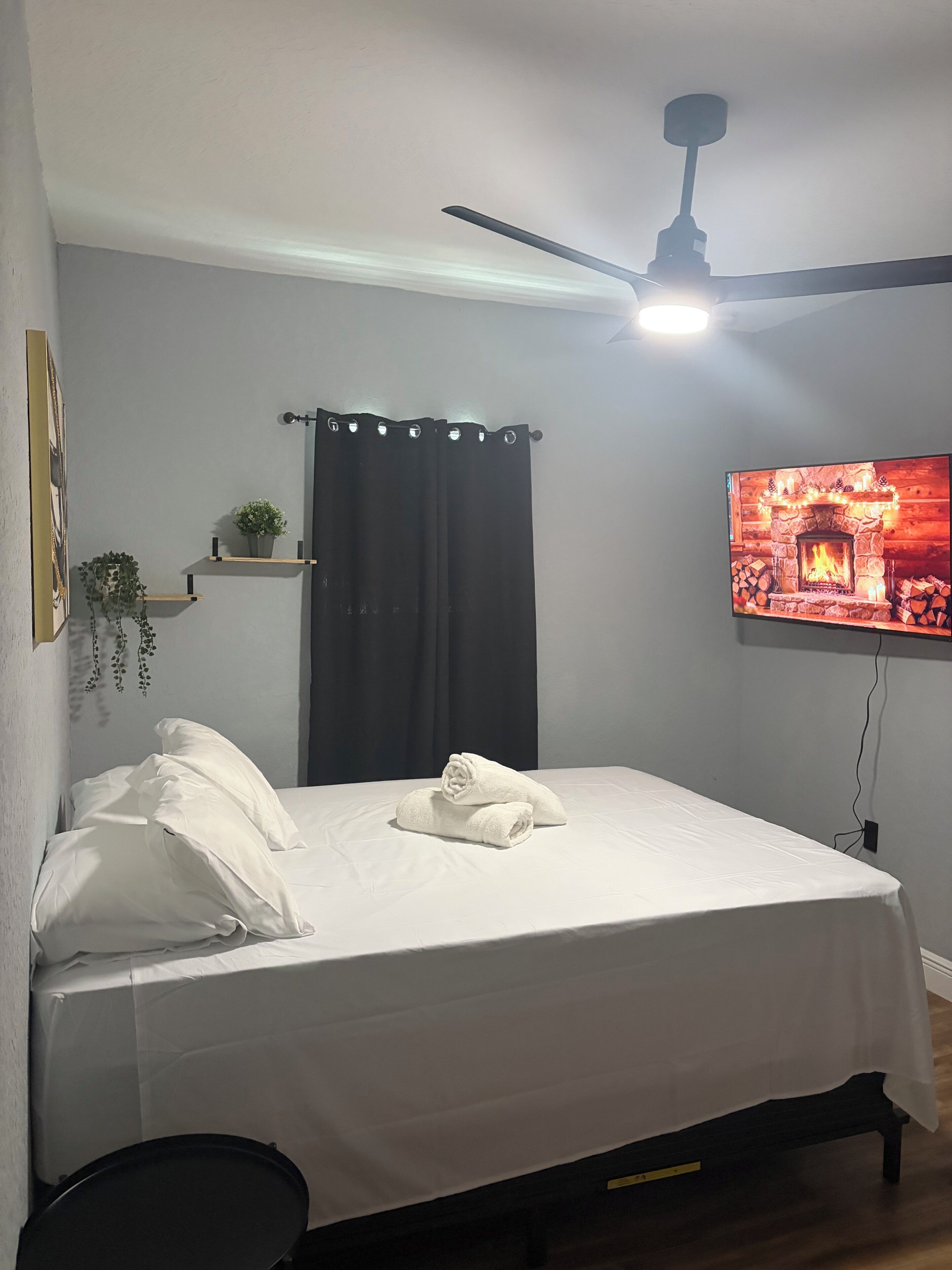 4 chambres, fer et planche à repasser, Wi-Fi, draps fournis