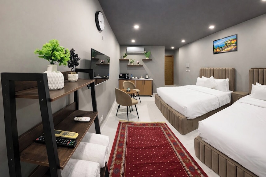 Standard 1-bedroom Apartment With Ac & Wifi In Top City Near Islamabad Airport - Islamabad