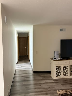 Interior - Fantastic 3-bedroom house with AC in enchanting Windsor (Windsor)