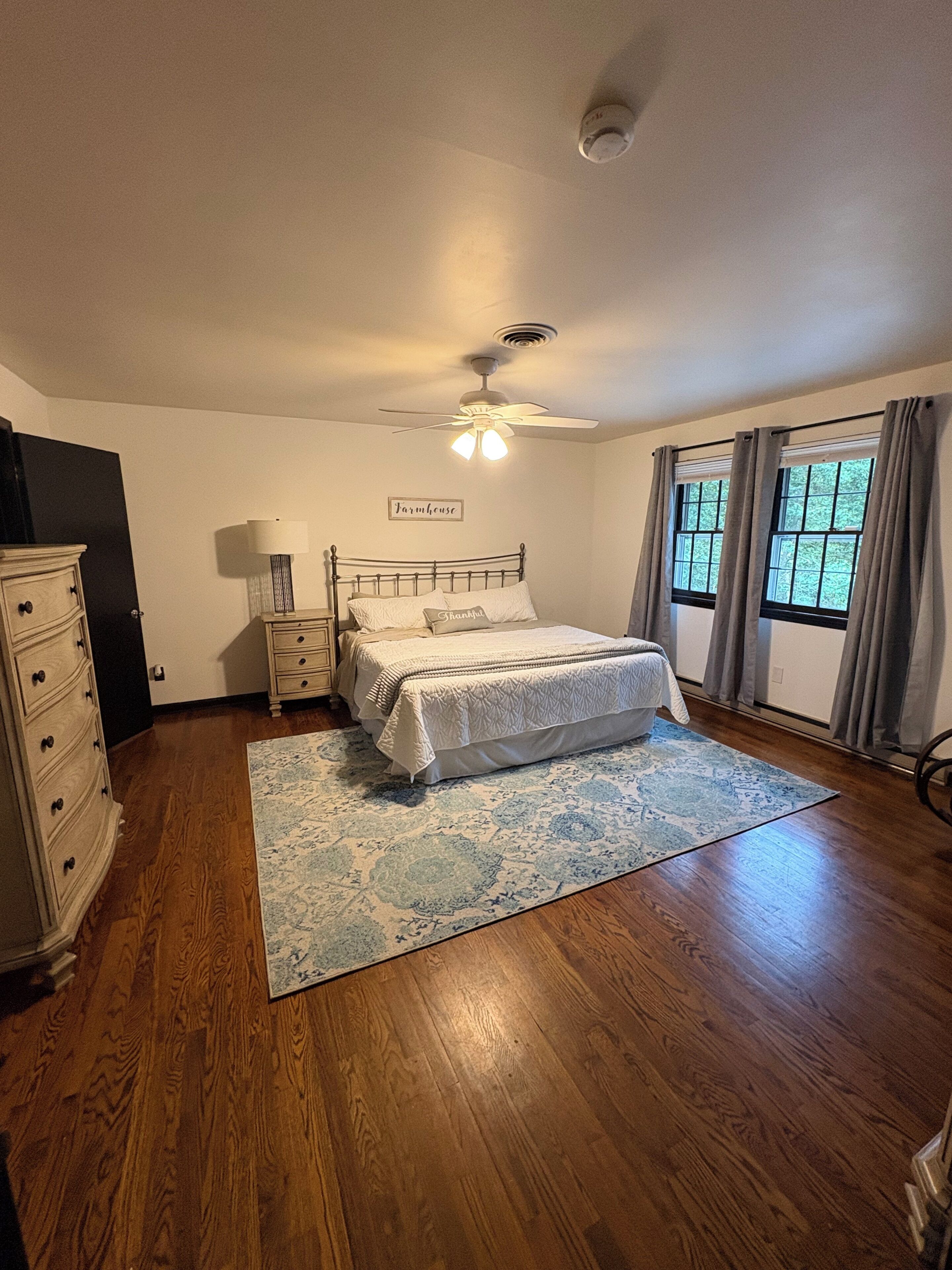 4 bedrooms, WiFi, bed sheets