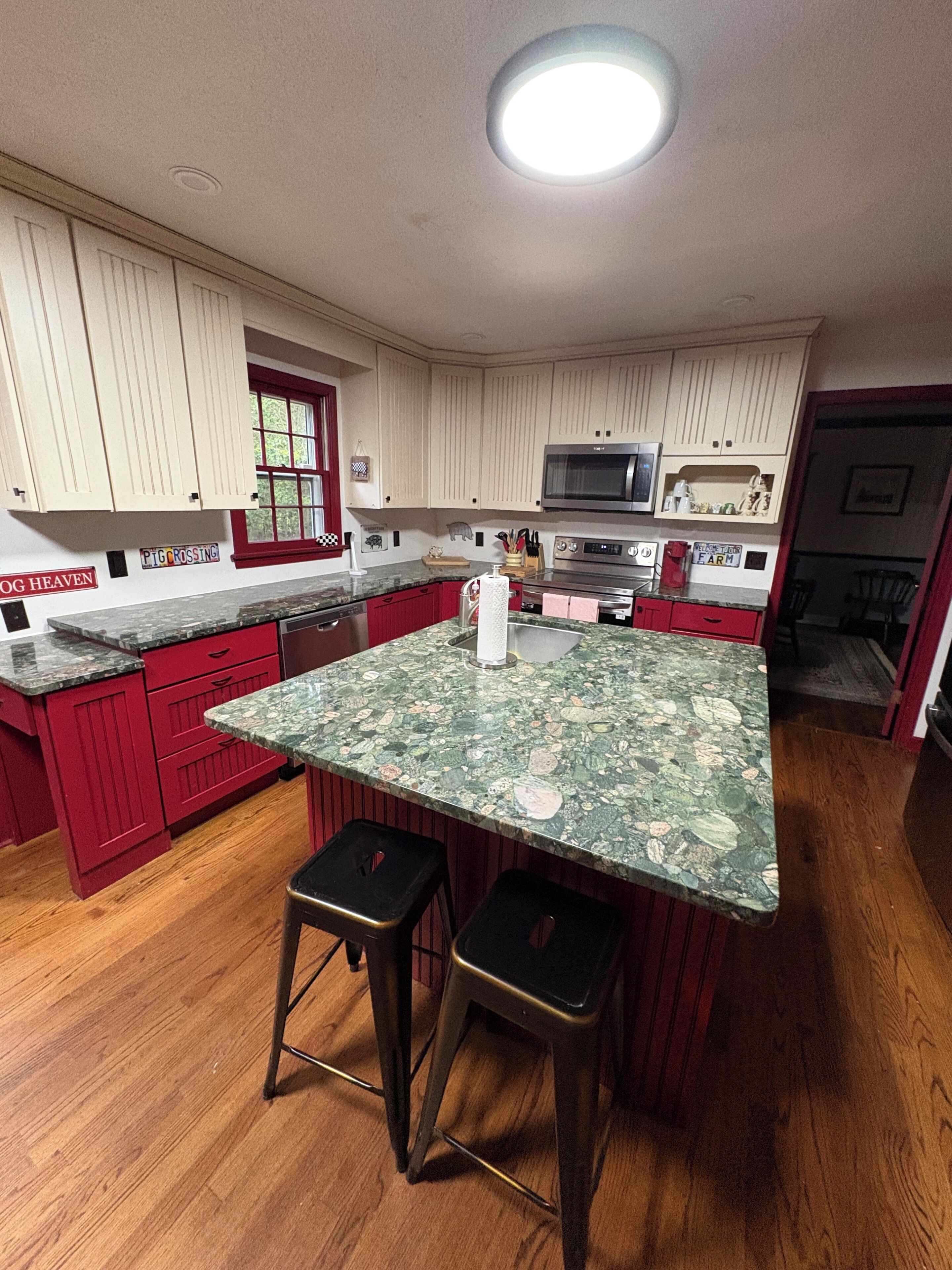 Microwave, stovetop, dishwasher