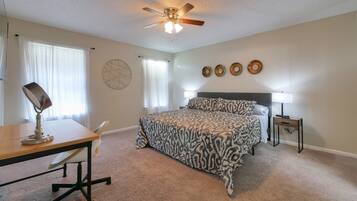 3 bedrooms, iron/ironing board, WiFi, bed sheets