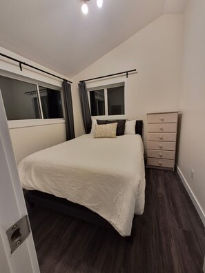 WiFi, bed sheets
