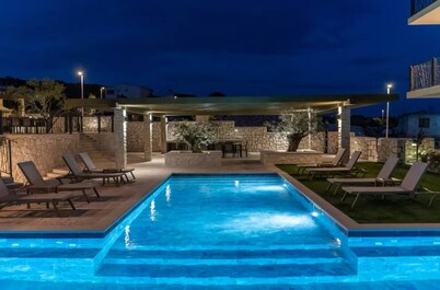 Luxurious Sevid na Moru Retreat With Private Pool Access