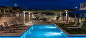 Luxurious Sevid na Moru Retreat With Private Pool Access