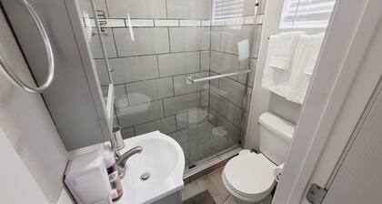 3-bedroom house in lovely Tulsa with a fence in playground