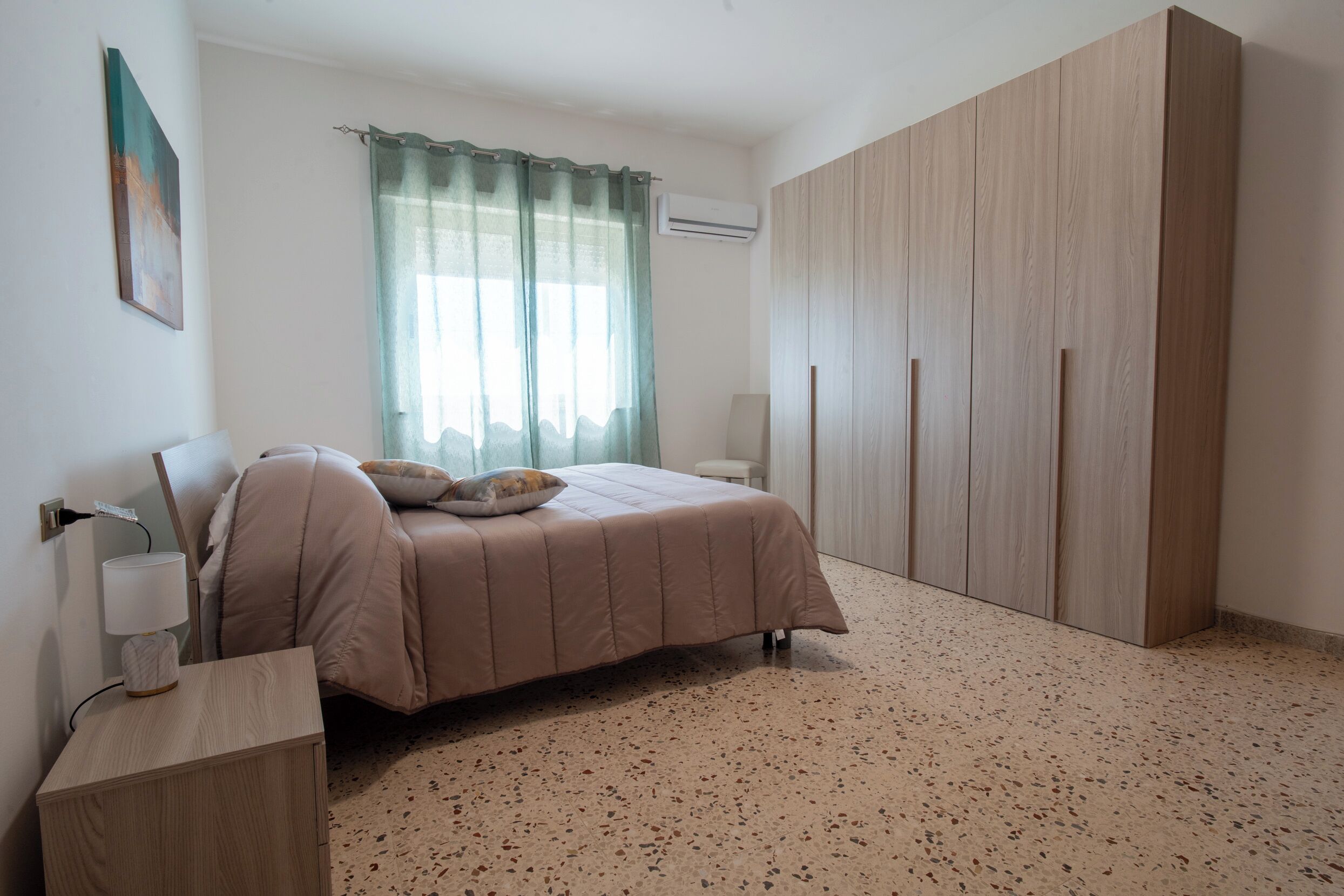 2 chambres, fer et planche à repasser, Wi-Fi, draps fournis
