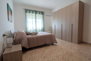 Room - Vrbo Property (Ribera)