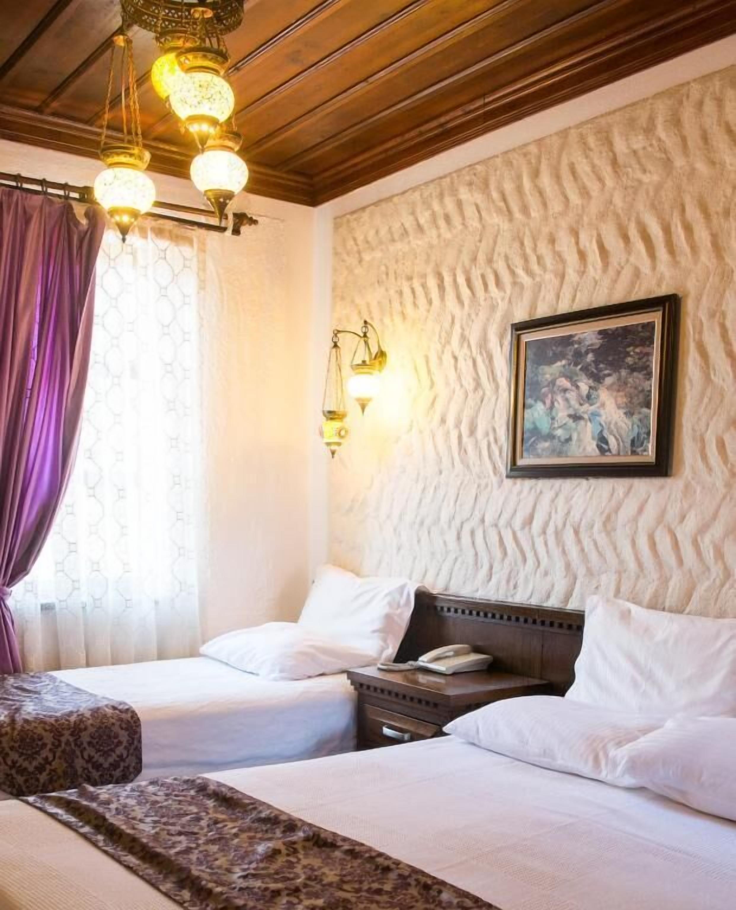 Quarto casal ou duplo standard, varanda, vista para o jardim