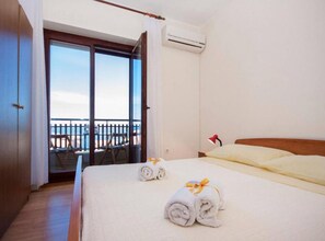 Appartement (Two Bedroom Apartment with Sea View a) | 3 slaapkamers