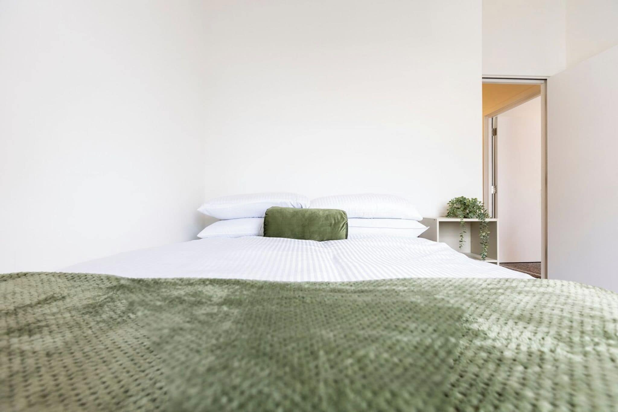 1 bedroom, iron/ironing board, Internet, bed sheets