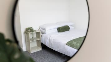 1 bedroom, iron/ironing board, Internet, bed sheets
