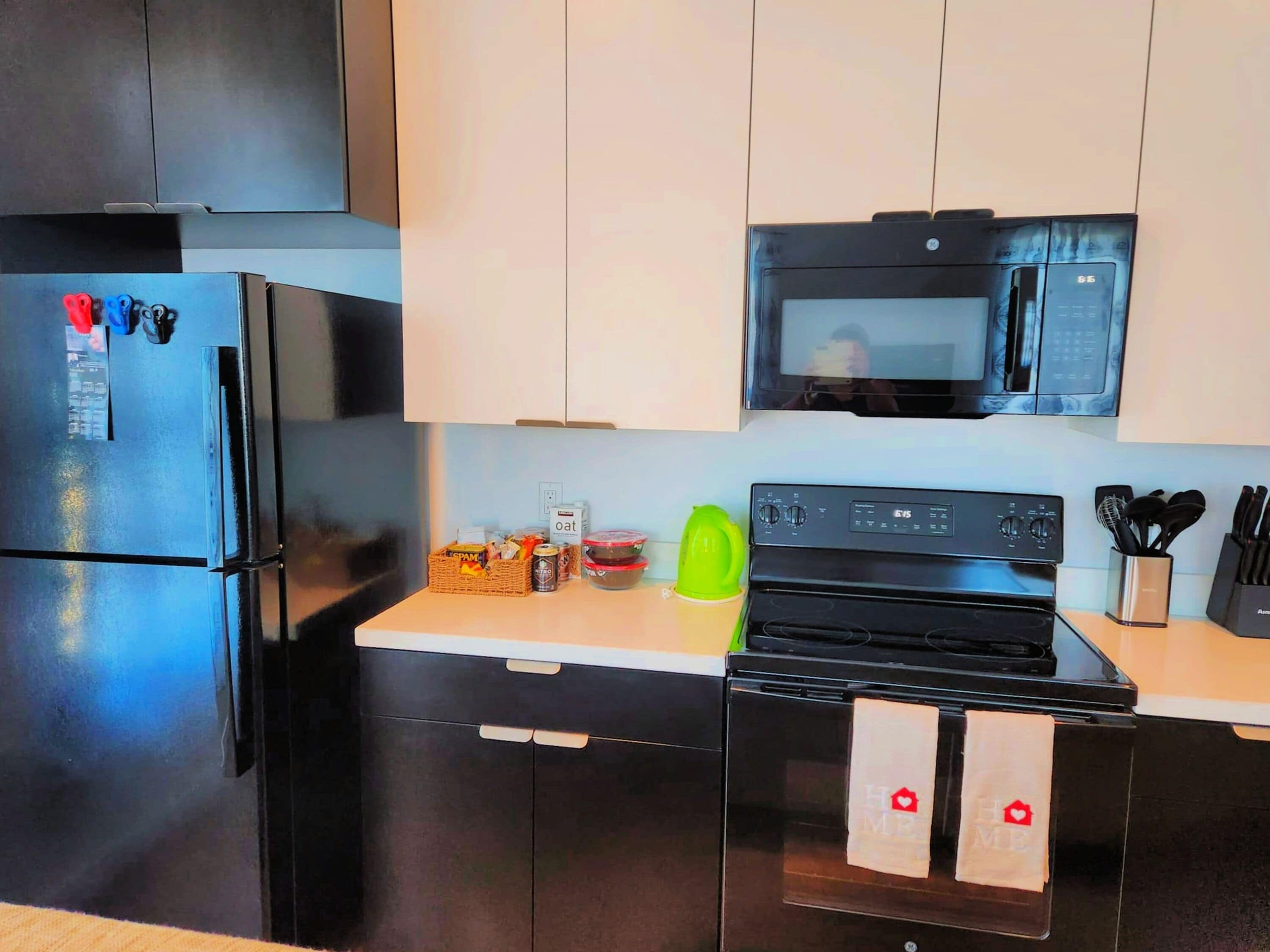 Appartement, 1 slaapkamer | Privékeuken | Een koelkast, een microgolfoven, een oven, een kookplaat