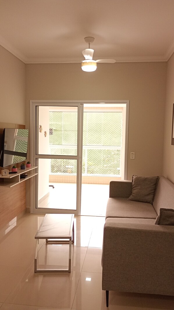 Smart TV - Apartment, Bertioga beach, the perfect combination! (Bertioga)