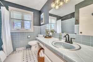 Hair dryer, towels