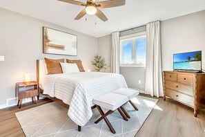 3 bedrooms, desk, iron/ironing board, WiFi