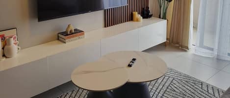 Apartment, 1 Bedroom, Smoking, Balcony | Living area
