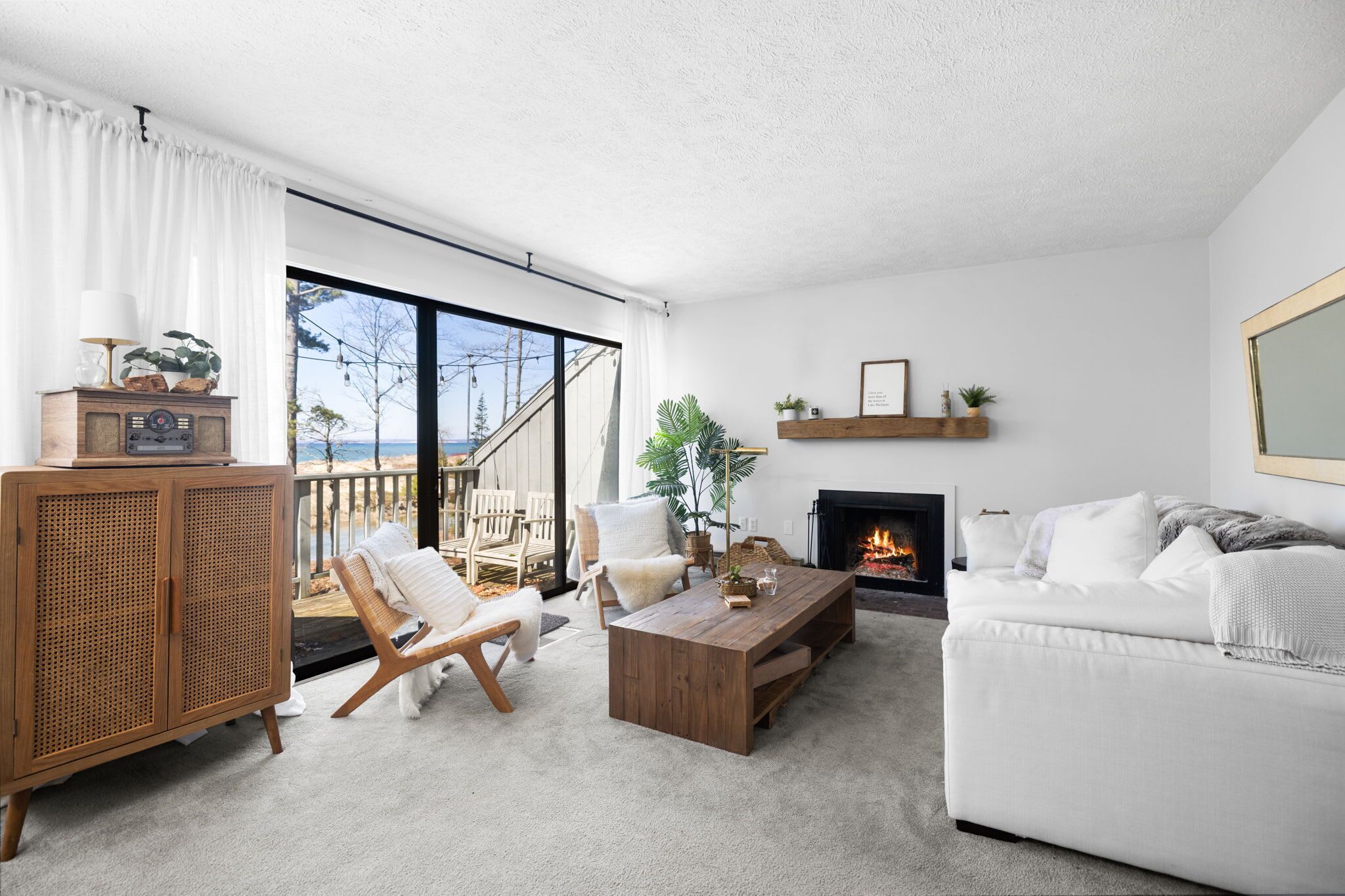 TV, fireplace, offices