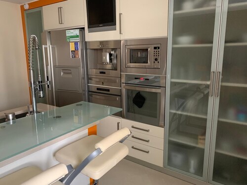 Vacation home with barbecue, great access to Porto
