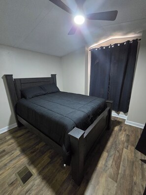 2 bedrooms, WiFi, bed sheets - Perfect 2-bedroom mobile home in Mims. 10 minutes away from the Space Center (Mims)
