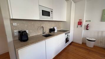 ๋๋ญ์ค ์ํํธ, ์๋ด ์ ๋ง | ์ ์ฉ ์ฃผ๋ฐฉ