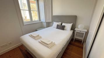 ๋๋ญ์ค ์ํํธ, ์๋ด ์ ๋ง