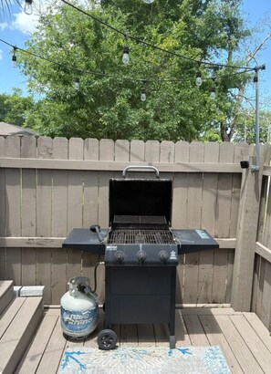 Terrace/patio - Private Tiny Home w/ Courtyard, Grill & Quiet Location – Sleeps 2 (Pensacola)