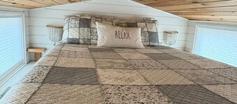 Private Tiny Home w/ Courtyard, Grill & Quiet Location – Sleeps 2
