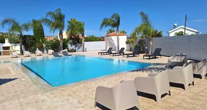 Grand villa Lynn seaview Ayia Napa