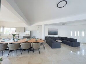 Interior - Grand villa Lynn seaview Ayia Napa (Paralimni)